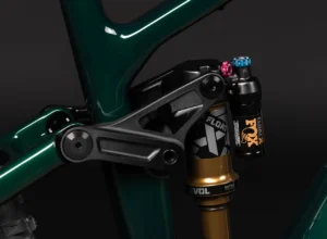 MY25_Vala_details_021