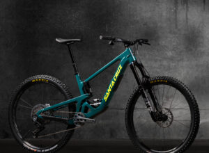 MY25_Hightower_green_angled_mobile