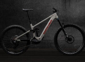 MY25_Vala_grey_profile_desktop